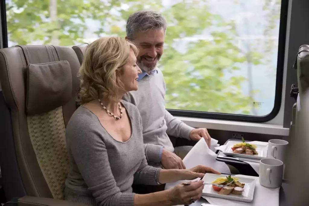 the rocky mountaineer train canada