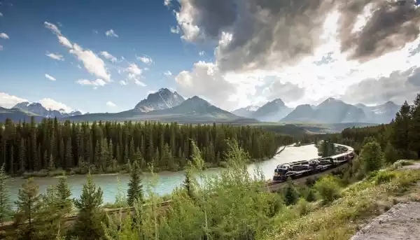 luxury train from Vancouver to Jasper